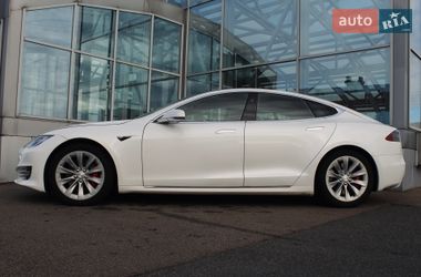 Лифтбек Tesla Model S 2019 в Киеве