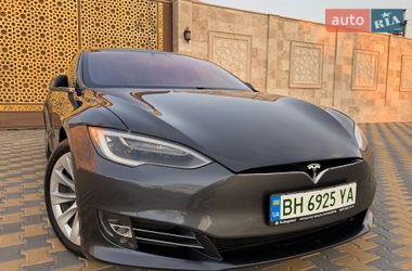 Ліфтбек Tesla Model S 2017 в Одесі фото 18 Ліфтбек Tesla Model S 2017 в Одесі