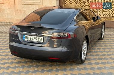 Ліфтбек Tesla Model S 2017 в Одесі фото 30 Ліфтбек Tesla Model S 2017 в Одесі