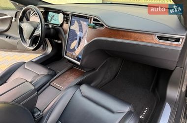 Ліфтбек Tesla Model S 2017 в Одесі фото 59 Ліфтбек Tesla Model S 2017 в Одесі