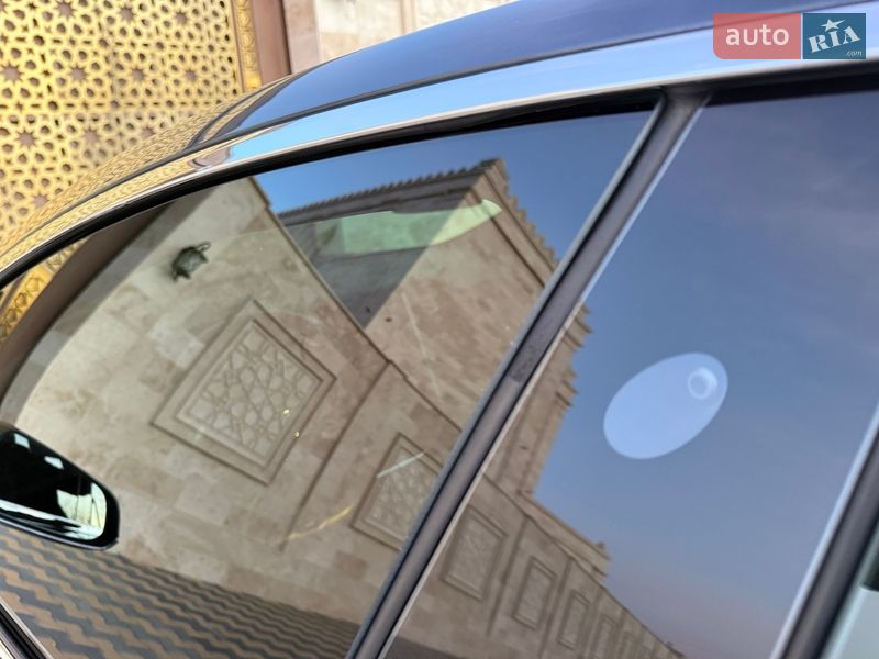 Ліфтбек Tesla Model S 2017 в Одесі