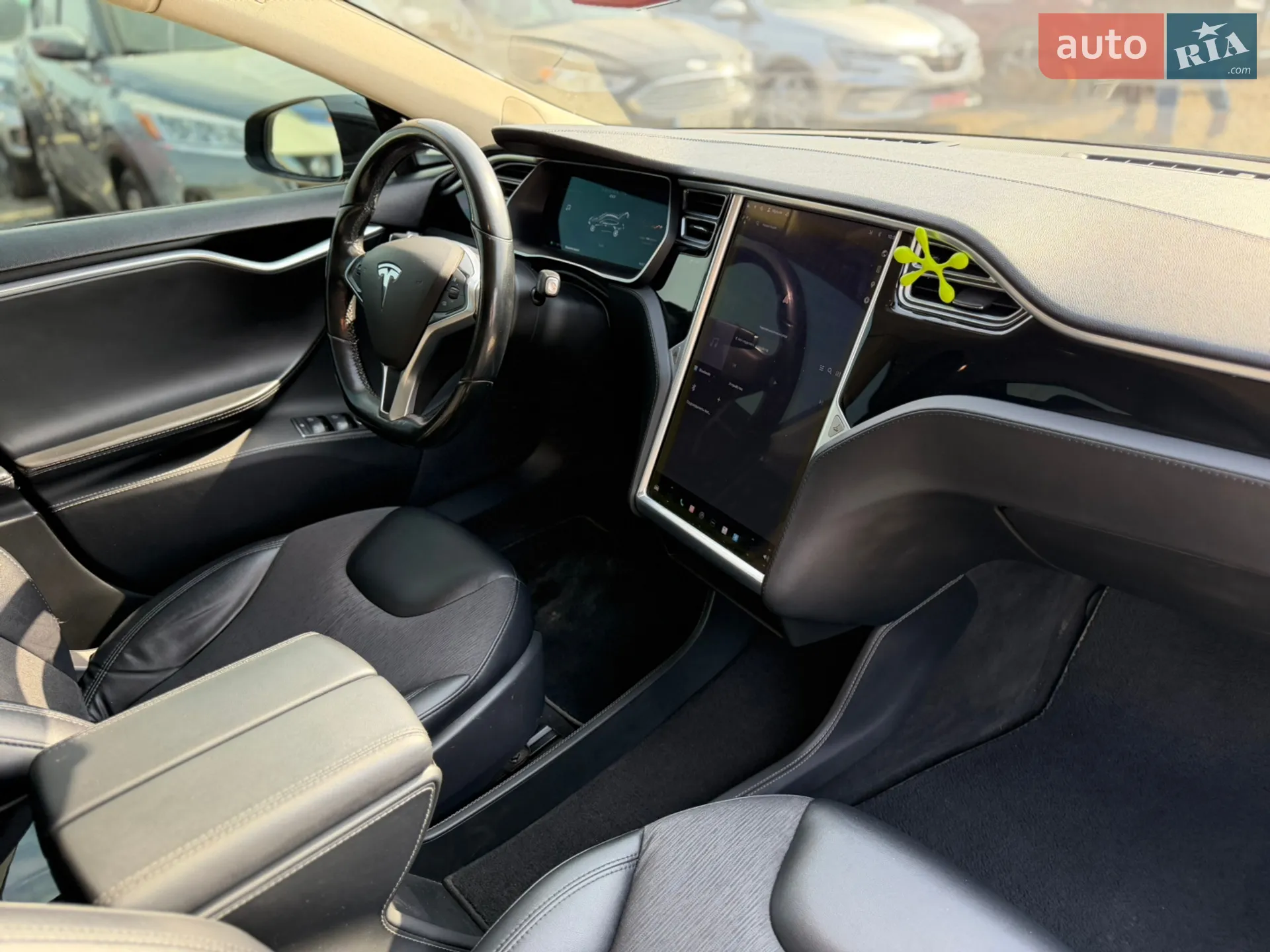 2014 Tesla Model S - мініатюра 23