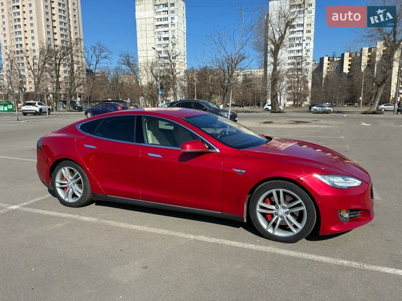 Ліфтбек Tesla Model S 2015 в Києві фото 9 Ліфтбек Tesla Model S 2015 в Києві