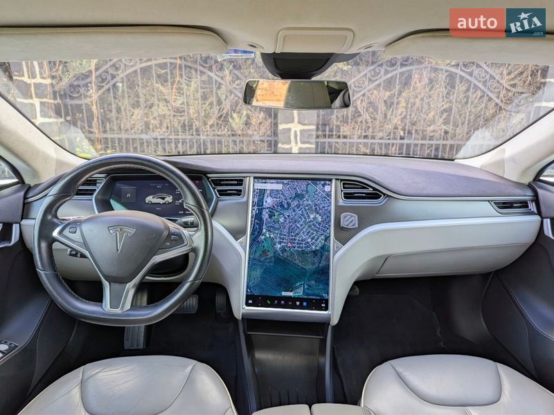 Лифтбек Tesla Model S 2014 в Луцке фото 14 Лифтбек Tesla Model S 2014 в Луцке
