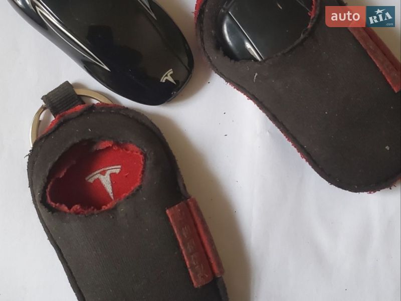 Лифтбек Tesla Model S 2014 в Виннице фото 29 Лифтбек Tesla Model S 2014 в Виннице