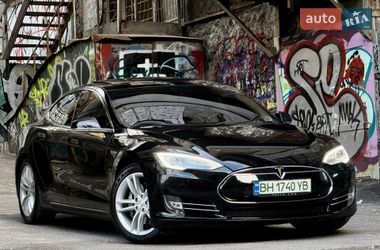 Ліфтбек Tesla Model S 2014 в Одесі