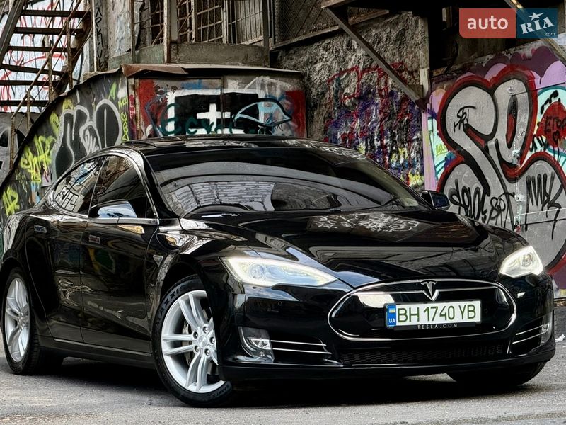Лифтбек Tesla Model S 2014 в Одессе фото 8 Лифтбек Tesla Model S 2014 в Одессе