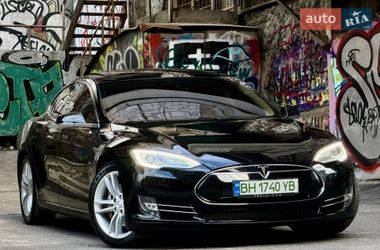 Ліфтбек Tesla Model S 2014 в Одесі