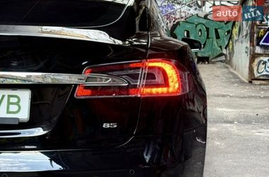 Ліфтбек Tesla Model S 2014 в Одесі