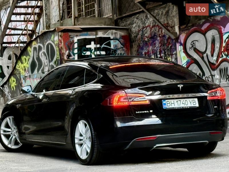 Лифтбек Tesla Model S 2014 в Одессе фото 46 Лифтбек Tesla Model S 2014 в Одессе