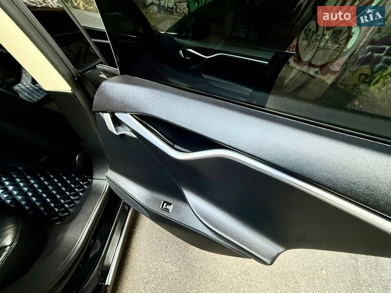 Лифтбек Tesla Model S 2014 в Одессе фото 65 Лифтбек Tesla Model S 2014 в Одессе