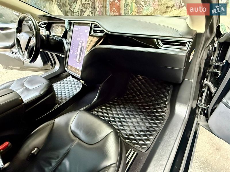Лифтбек Tesla Model S 2014 в Одессе фото 81 Лифтбек Tesla Model S 2014 в Одессе