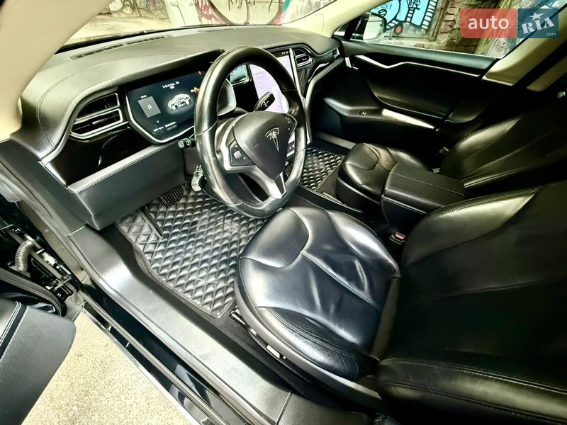 Лифтбек Tesla Model S 2014 в Одессе фото 90 Лифтбек Tesla Model S 2014 в Одессе