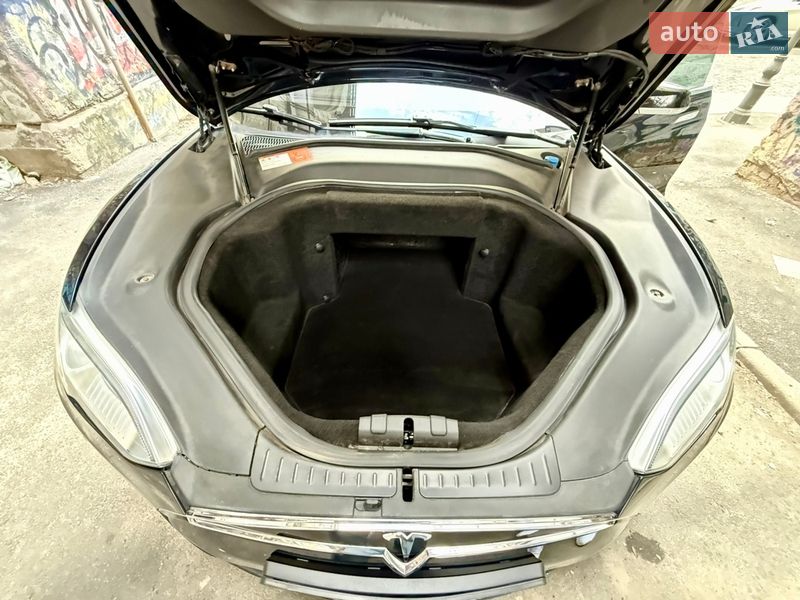 Лифтбек Tesla Model S 2014 в Одессе фото 95 Лифтбек Tesla Model S 2014 в Одессе