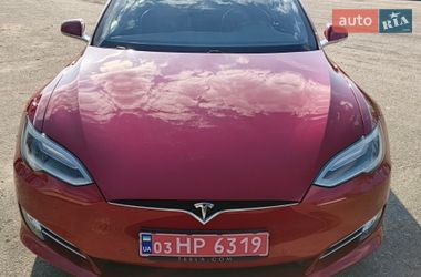 Лифтбек Tesla Model S 2017 в Киеве