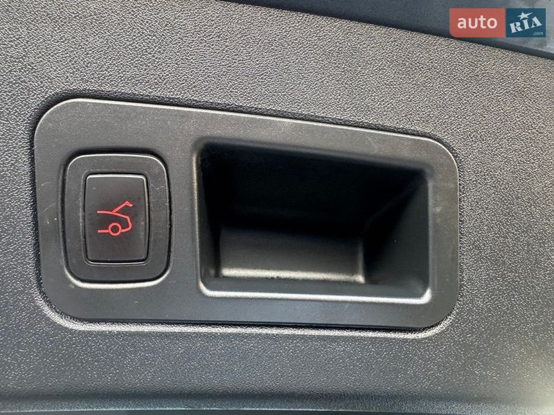 Ліфтбек Tesla Model S 2013 в Одесі фото 9 Ліфтбек Tesla Model S 2013 в Одесі