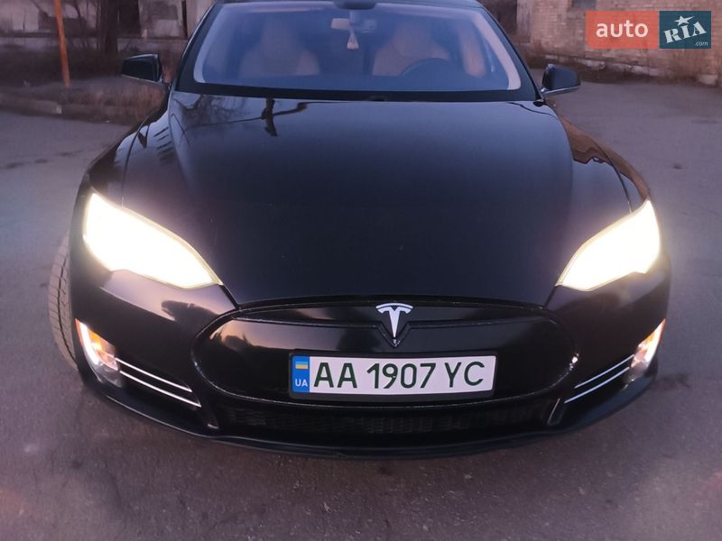 Tesla Model S 2013 Tesla Model S 2013