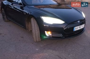 Ліфтбек Tesla Model S 2013 в Києві