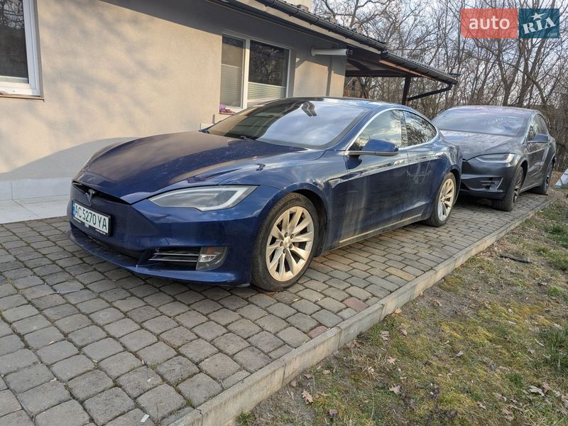 Лифтбек Tesla Model S 2016 в Луцке фото 2 Лифтбек Tesla Model S 2016 в Луцке
