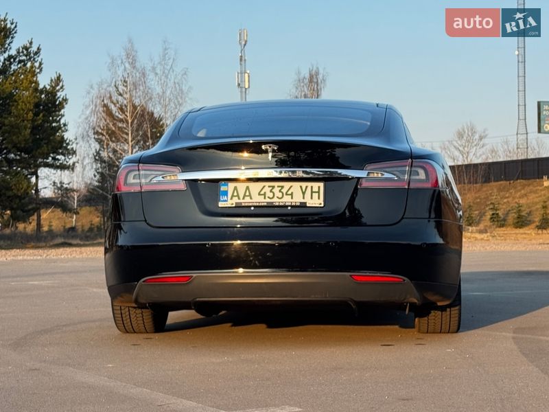 Лифтбек Tesla Model S 2014 в Киеве фото 8 Лифтбек Tesla Model S 2014 в Киеве