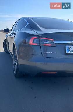 Лифтбек Tesla Model S 2014 в Умани