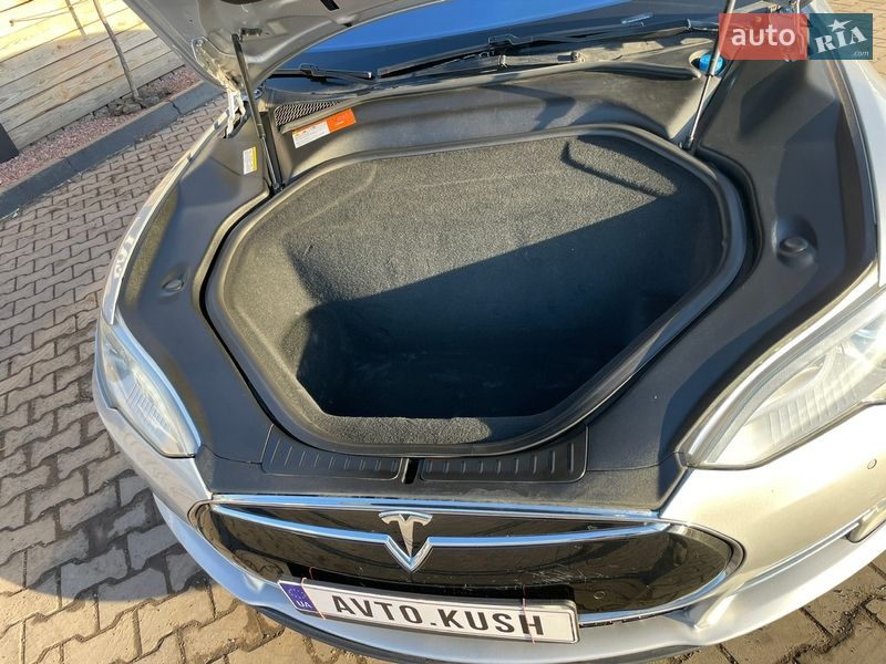 Лифтбек Tesla Model S 2015 в Луцке фото 3 Лифтбек Tesla Model S 2015 в Луцке