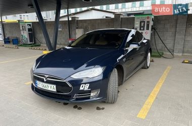 Лифтбек Tesla Model S 2012 в Ивано-Франковске фото Лифтбек Tesla Model S 2012 в Ивано-Франковске