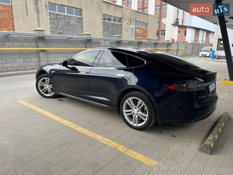 Лифтбек Tesla Model S 2012 в Ивано-Франковске фото 2 Лифтбек Tesla Model S 2012 в Ивано-Франковске