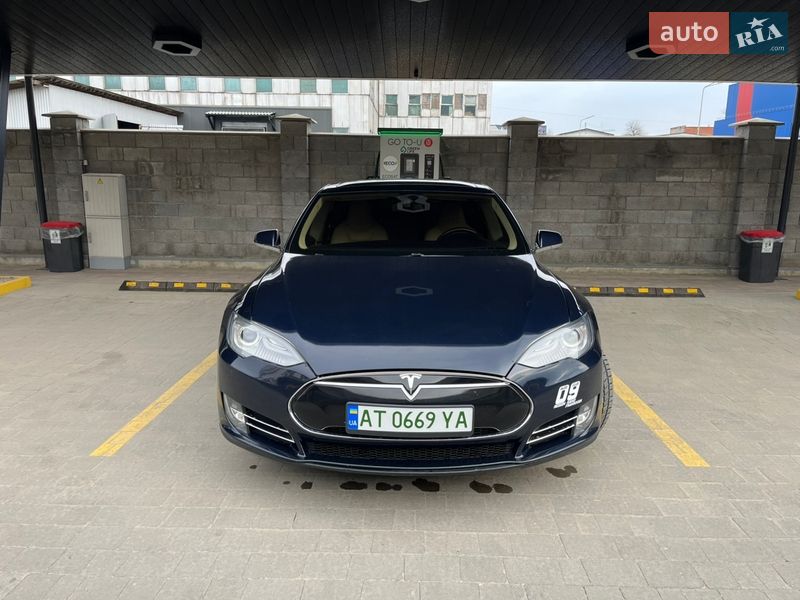 Лифтбек Tesla Model S 2012 в Ивано-Франковске фото 3 Лифтбек Tesla Model S 2012 в Ивано-Франковске
