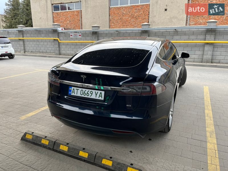 Лифтбек Tesla Model S 2012 в Ивано-Франковске фото 5 Лифтбек Tesla Model S 2012 в Ивано-Франковске