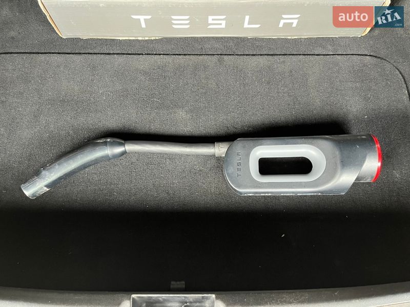 Лифтбек Tesla Model S 2012 в Ивано-Франковске фото 10 Лифтбек Tesla Model S 2012 в Ивано-Франковске