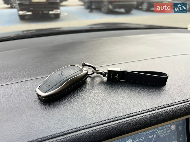 Лифтбек Tesla Model S 2012 в Ивано-Франковске фото 13 Лифтбек Tesla Model S 2012 в Ивано-Франковске