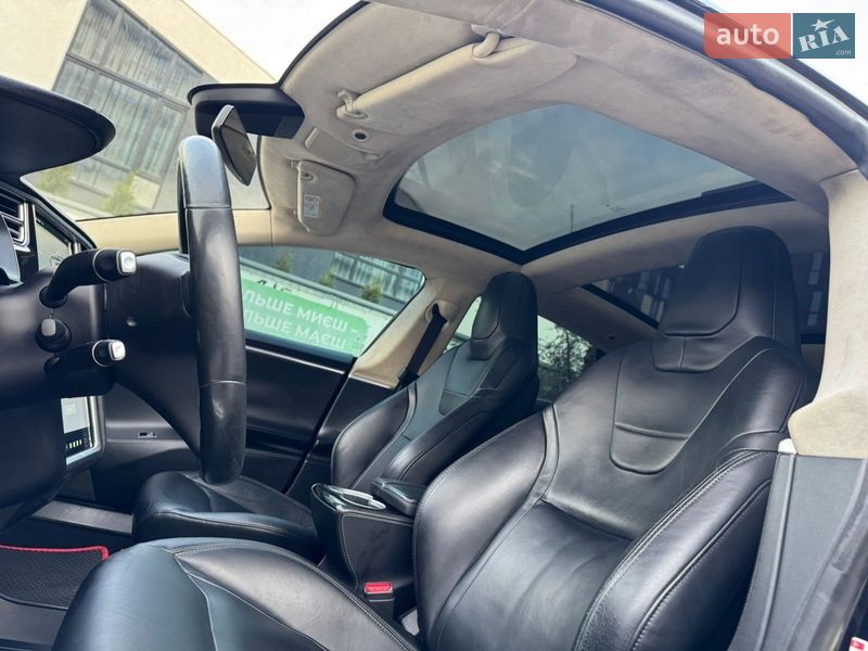 Лифтбек Tesla Model S 2015 в Львове фото 30 Лифтбек Tesla Model S 2015 в Львове