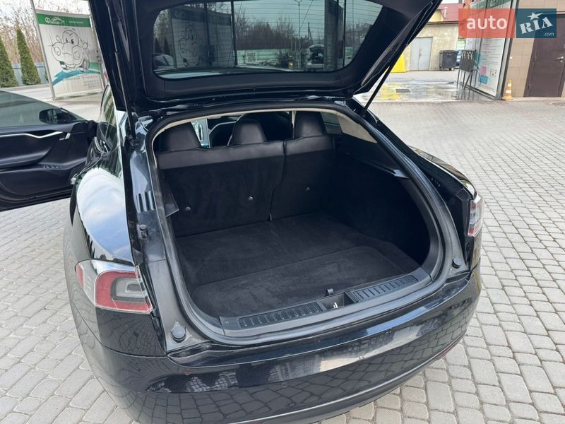 Лифтбек Tesla Model S 2015 в Львове фото 43 Лифтбек Tesla Model S 2015 в Львове