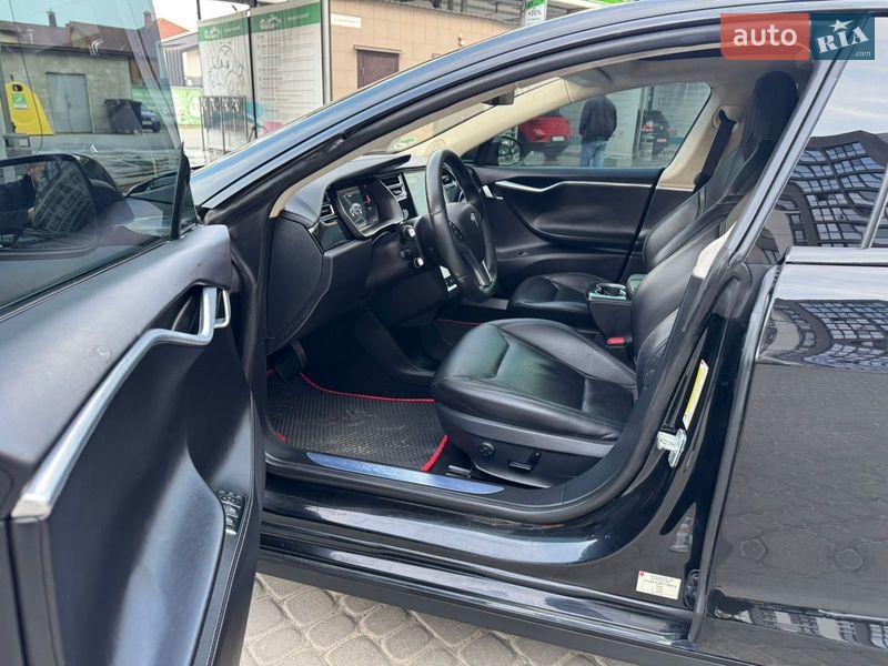 Лифтбек Tesla Model S 2015 в Львове фото 55 Лифтбек Tesla Model S 2015 в Львове