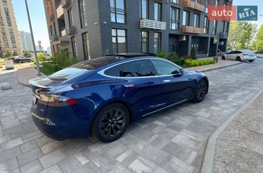Ліфтбек Tesla Model S 2016 в Києві