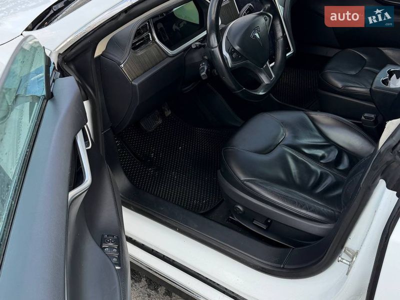 Лифтбек Tesla Model S 2013 в Киеве фото 10 Лифтбек Tesla Model S 2013 в Киеве