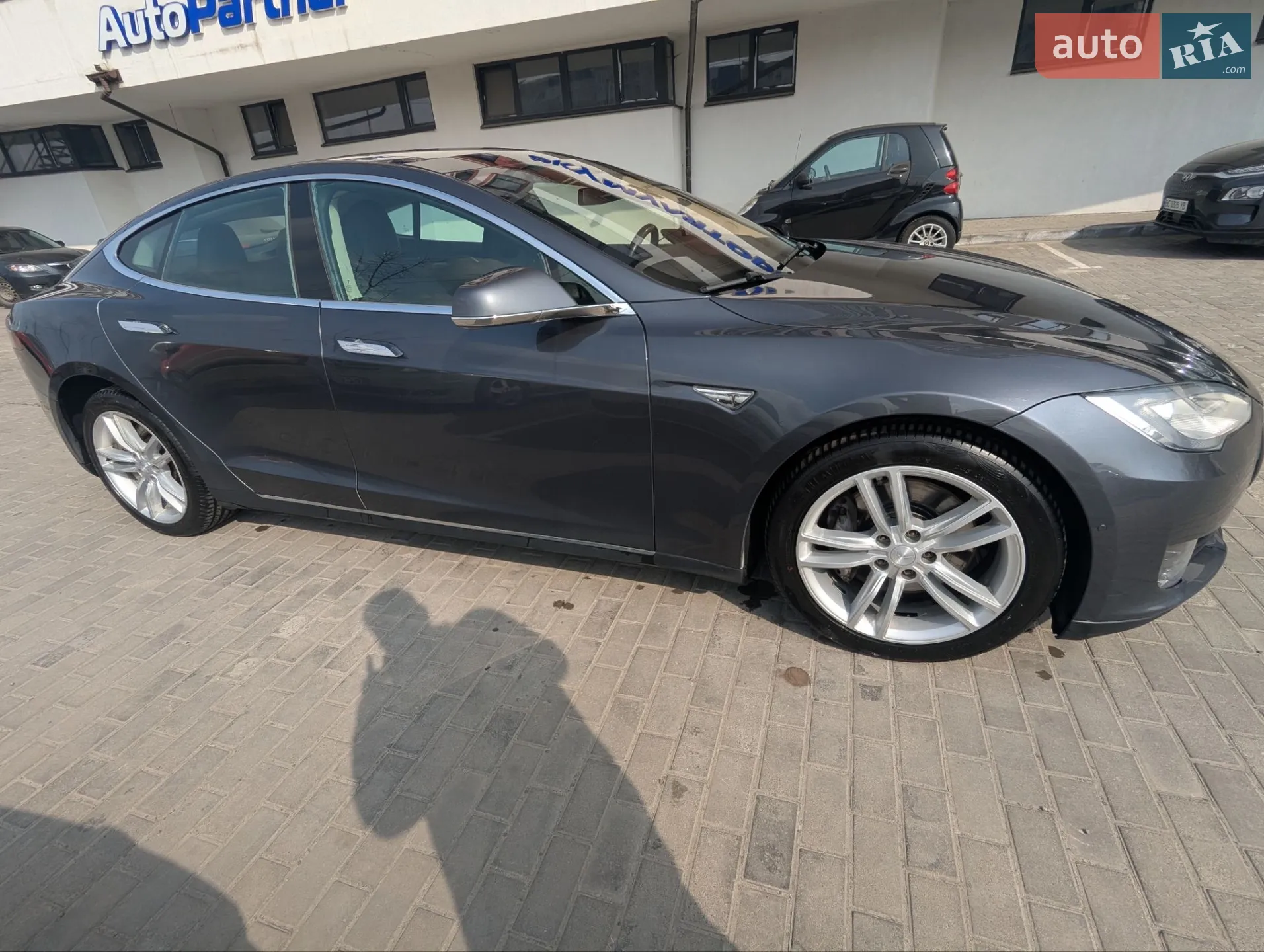 2015 Tesla Model S - мініатюра 16