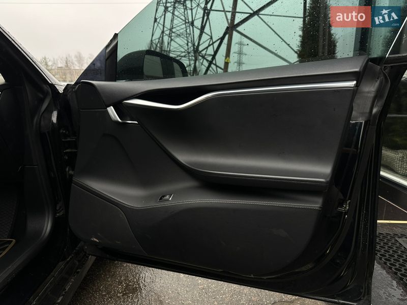 Лифтбек Tesla Model S 2014 в Харькове фото 24 Лифтбек Tesla Model S 2014 в Харькове
