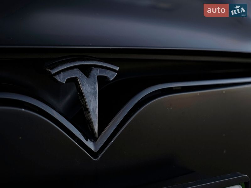 Лифтбек Tesla Model S 2021 в Киеве