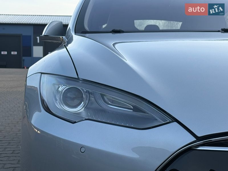 Ліфтбек Tesla Model S 2014 в Рівному фото 18 Ліфтбек Tesla Model S 2014 в Рівному