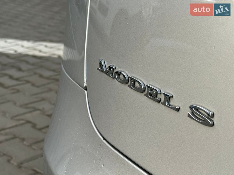 Ліфтбек Tesla Model S 2014 в Рівному фото 28 Ліфтбек Tesla Model S 2014 в Рівному