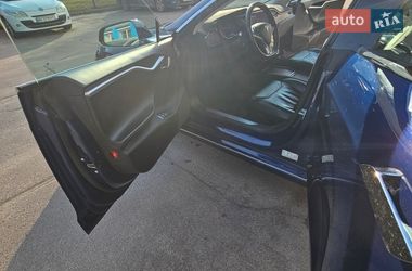 Ліфтбек Tesla Model S 2017 в Києві
