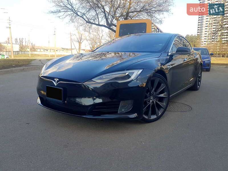 Лифтбек Tesla Model S 2016 в Киеве фото 22 Лифтбек Tesla Model S 2016 в Киеве