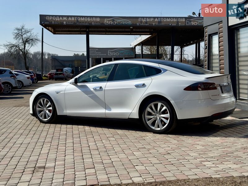 Лифтбек Tesla Model S 2015 в Виннице фото 7 Лифтбек Tesla Model S 2015 в Виннице