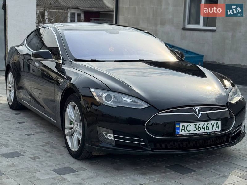 Лифтбек Tesla Model S 2014 в Владимире