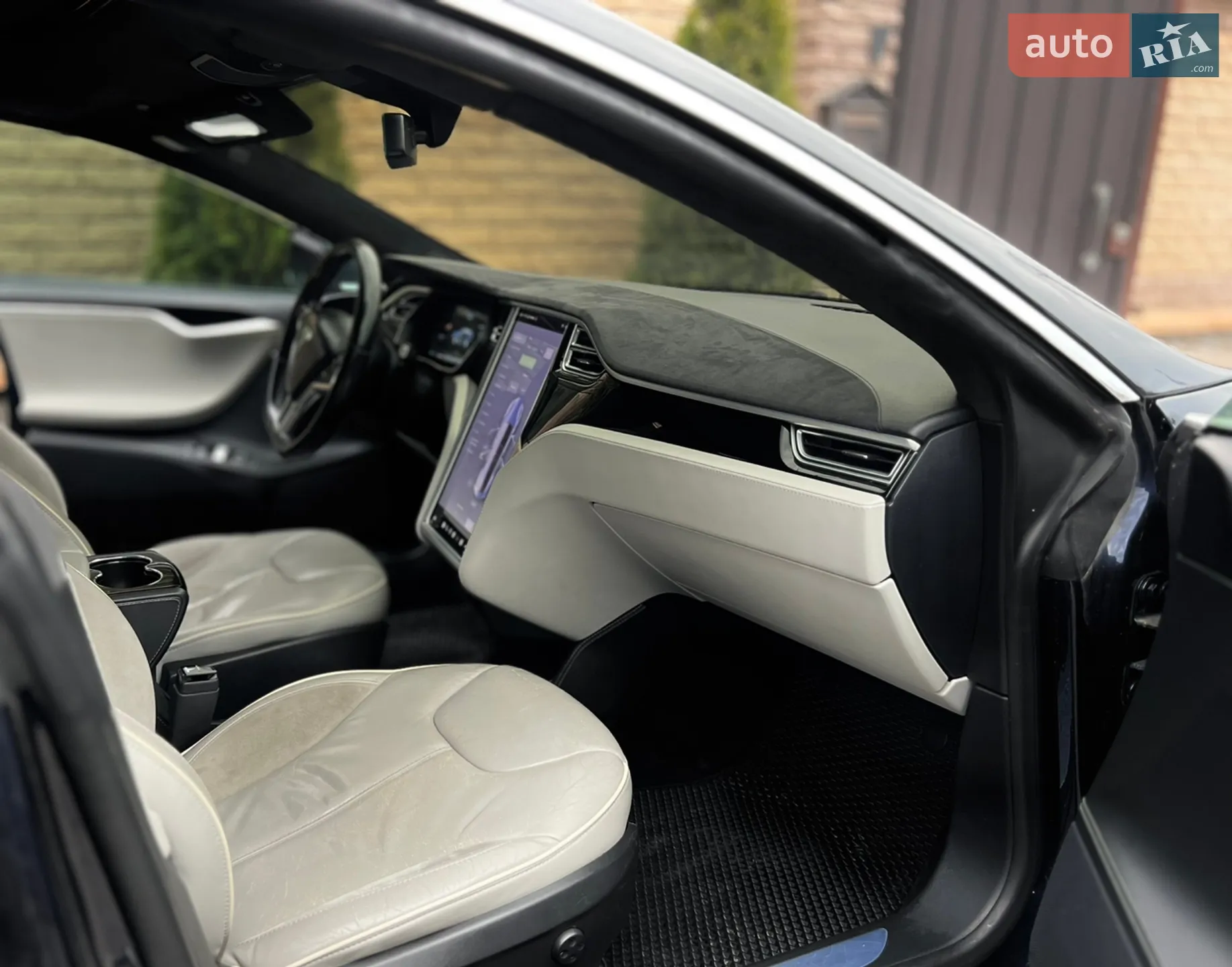 2014 Tesla Model S - мініатюра 15