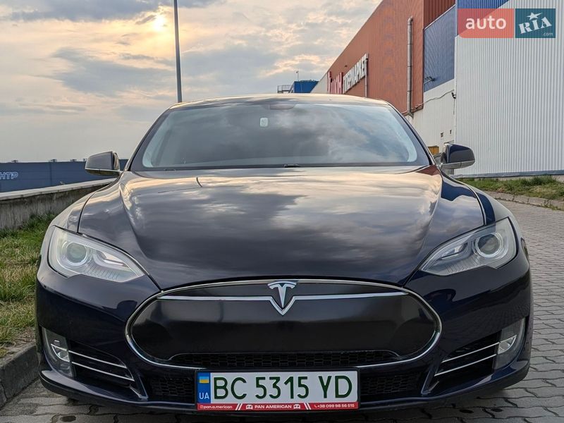 Лифтбек Tesla Model S 2013 в Львове фото 3 Лифтбек Tesla Model S 2013 в Львове