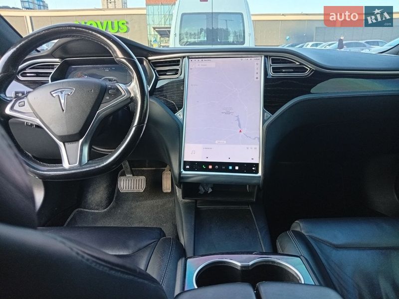Лифтбек Tesla Model S 2017 в Киеве