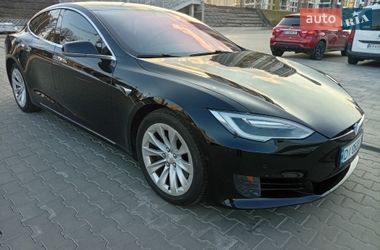 Лифтбек Tesla Model S 2017 в Киеве